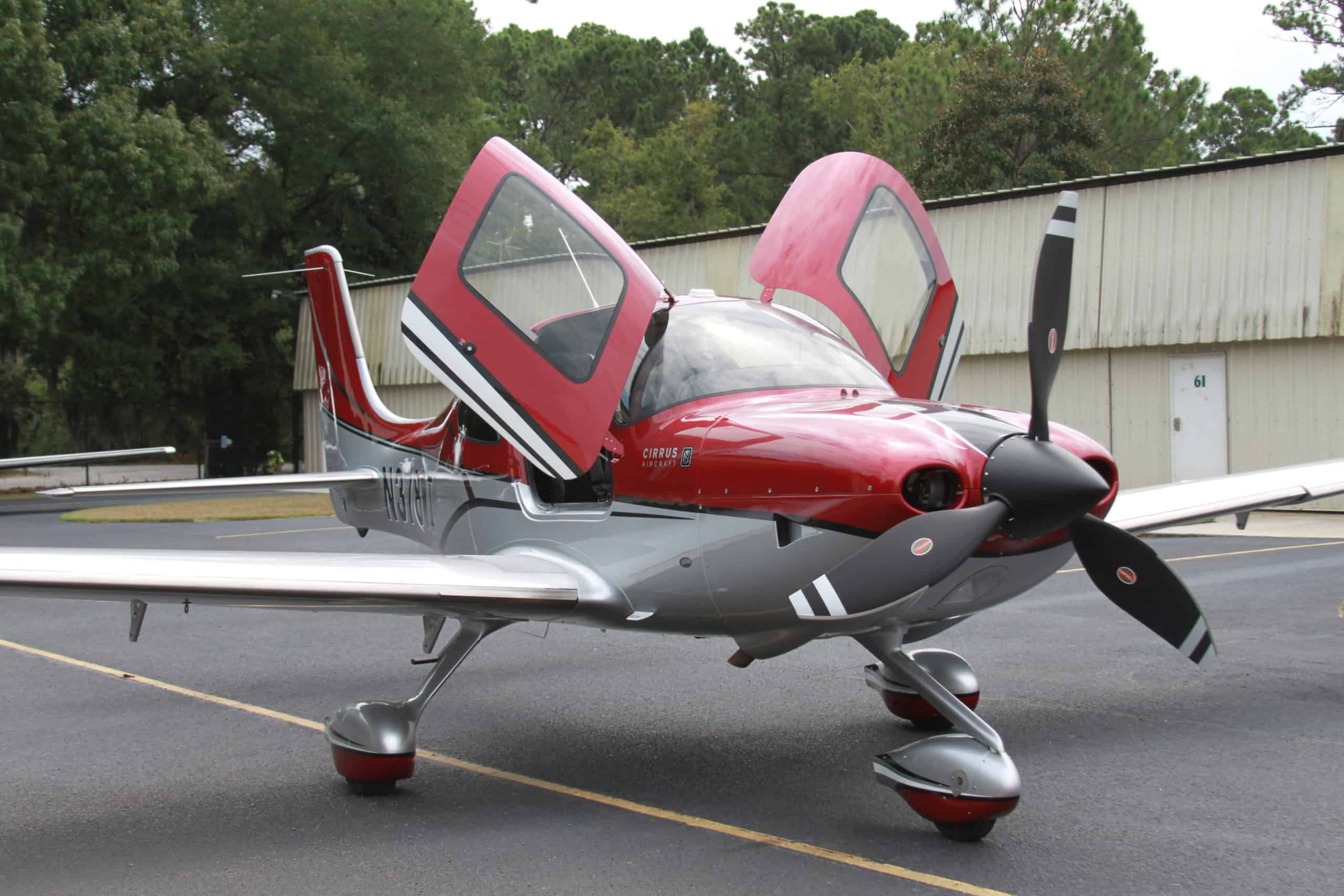 sideview Aircraft Exterior refinishing Cirrus paint